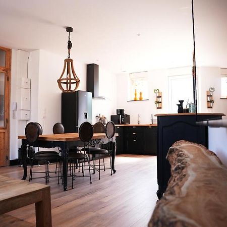 Les Charmes De Liege Apartment วาลองเซียนส์ ภายนอก รูปภาพ