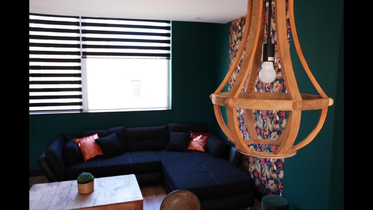 Les Charmes De Liege Apartment วาลองเซียนส์ ภายนอก รูปภาพ
