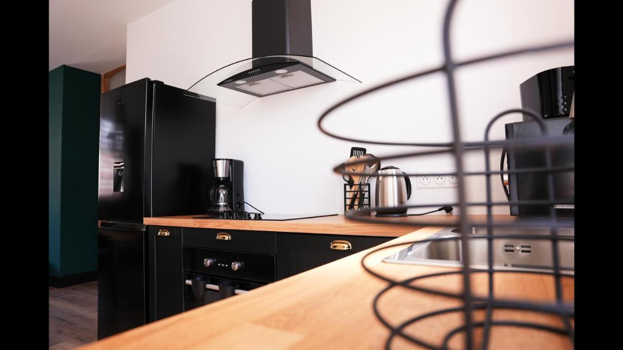 Les Charmes De Liege Apartment วาลองเซียนส์ ภายนอก รูปภาพ